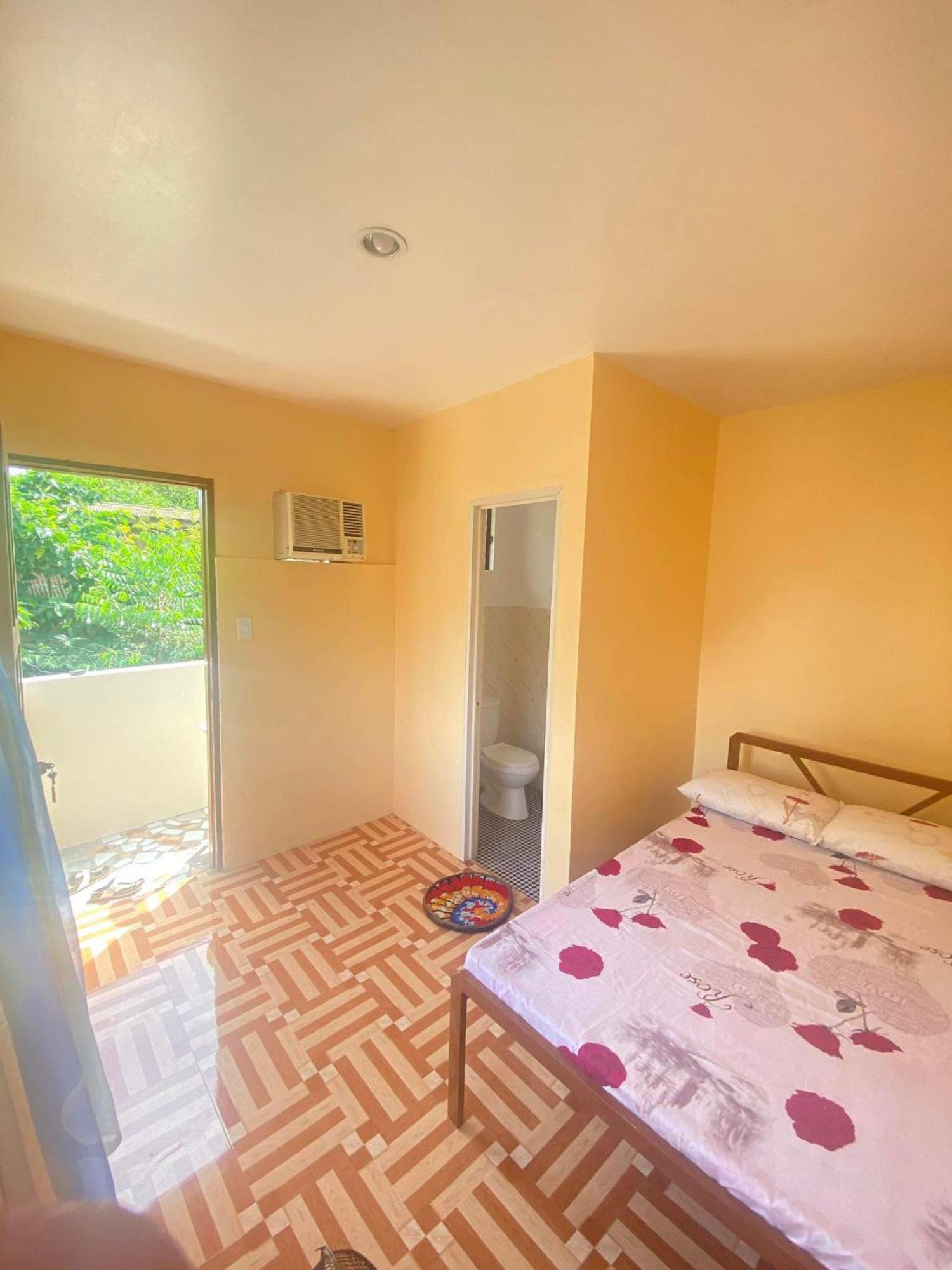 Carillo Guest House Coron Buitenkant foto