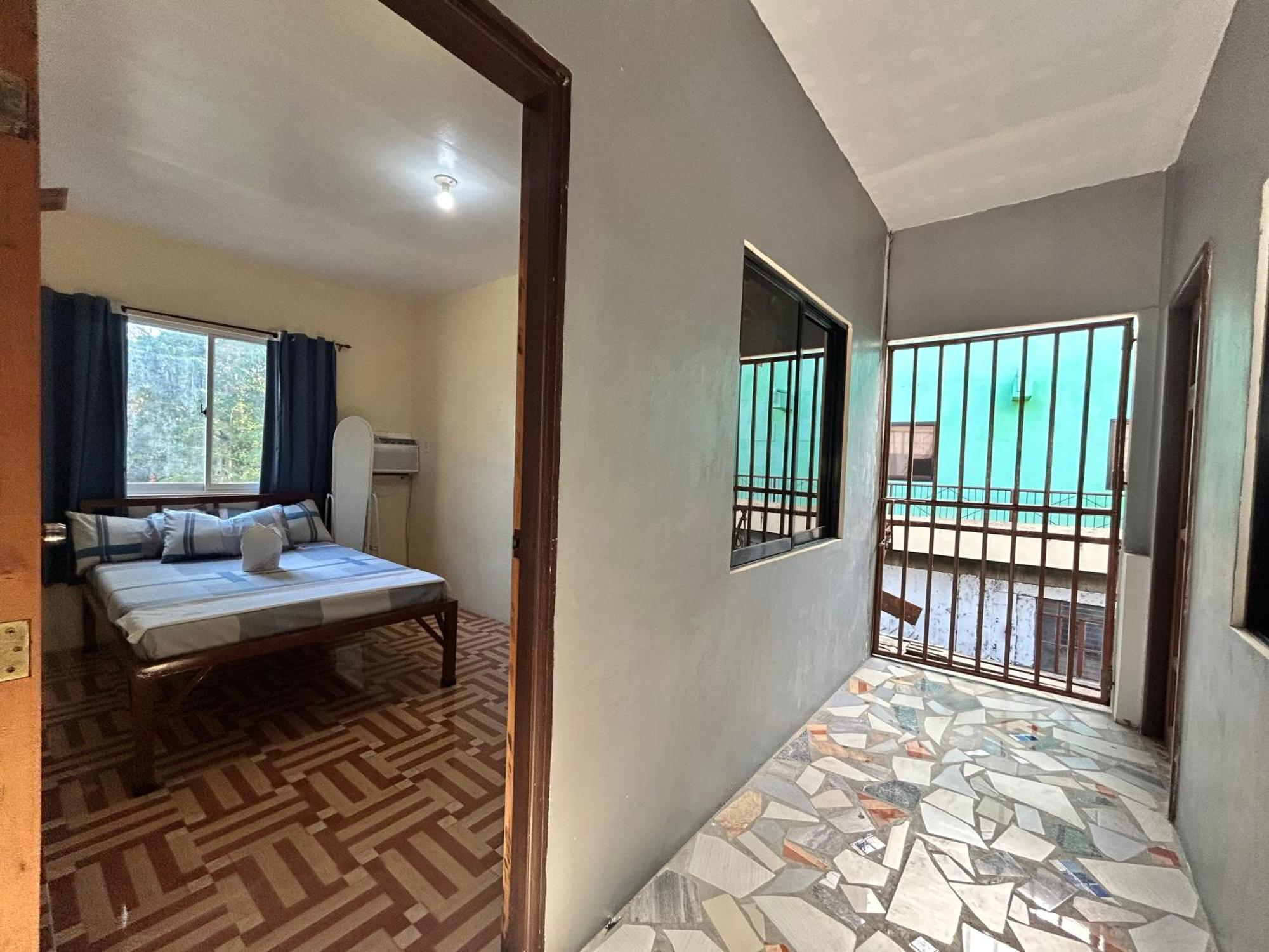 Carillo Guest House Coron Buitenkant foto