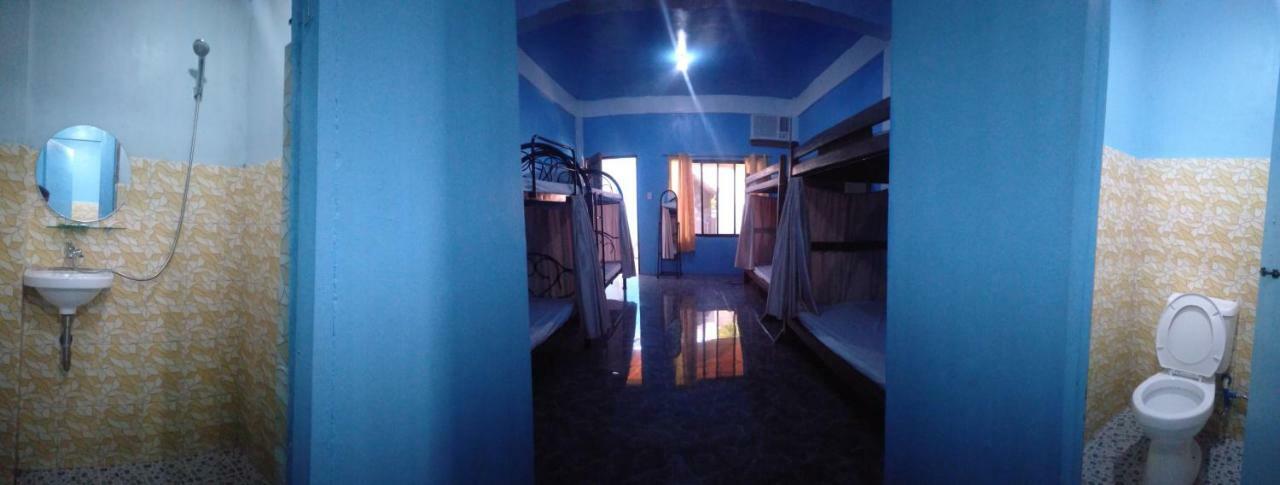 Carillo Guest House Coron Buitenkant foto