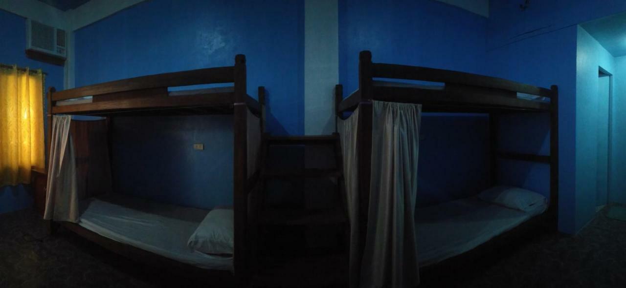 Carillo Guest House Coron Buitenkant foto
