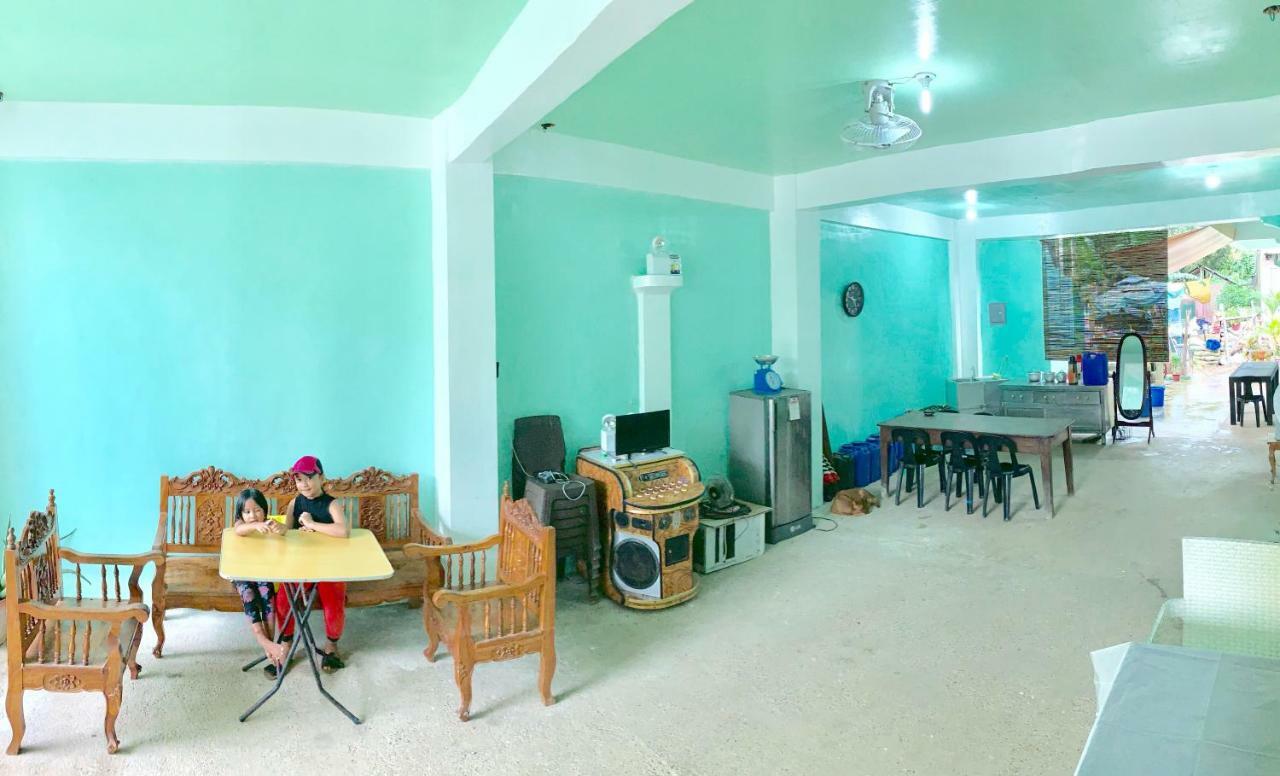 Carillo Guest House Coron Buitenkant foto