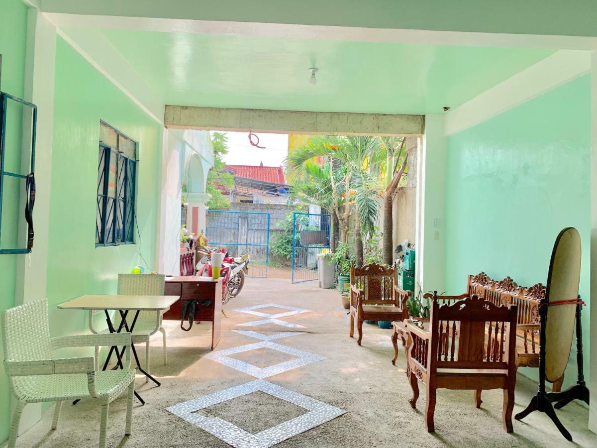 Carillo Guest House Coron Buitenkant foto