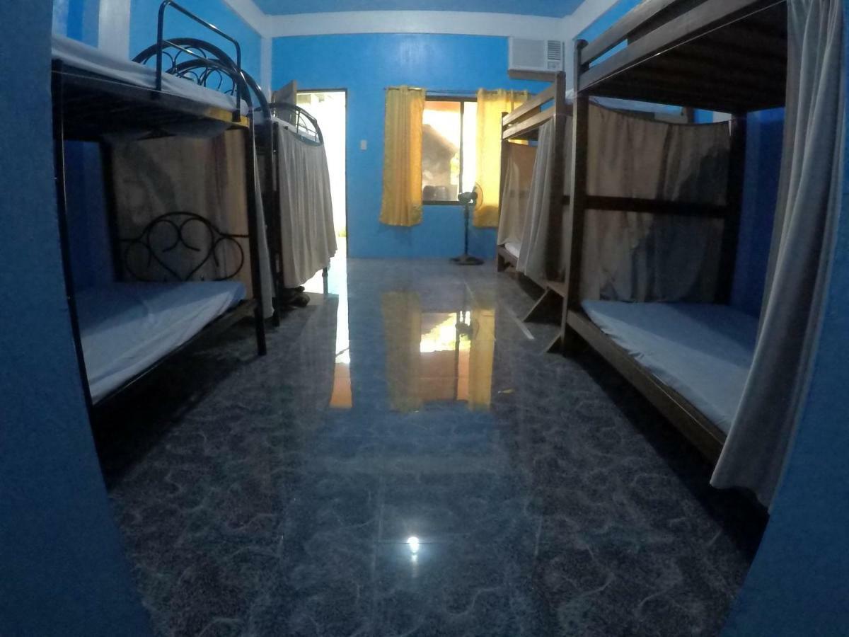 Carillo Guest House Coron Buitenkant foto